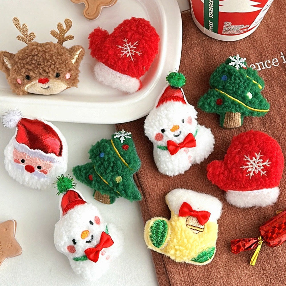 【5 Pcs】Christmas doll brooch
