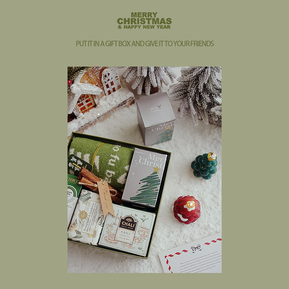 Christmas tree scented candle