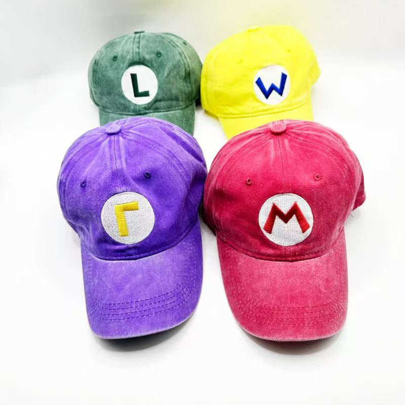 $9.9 hat mystery box Buy one get one free