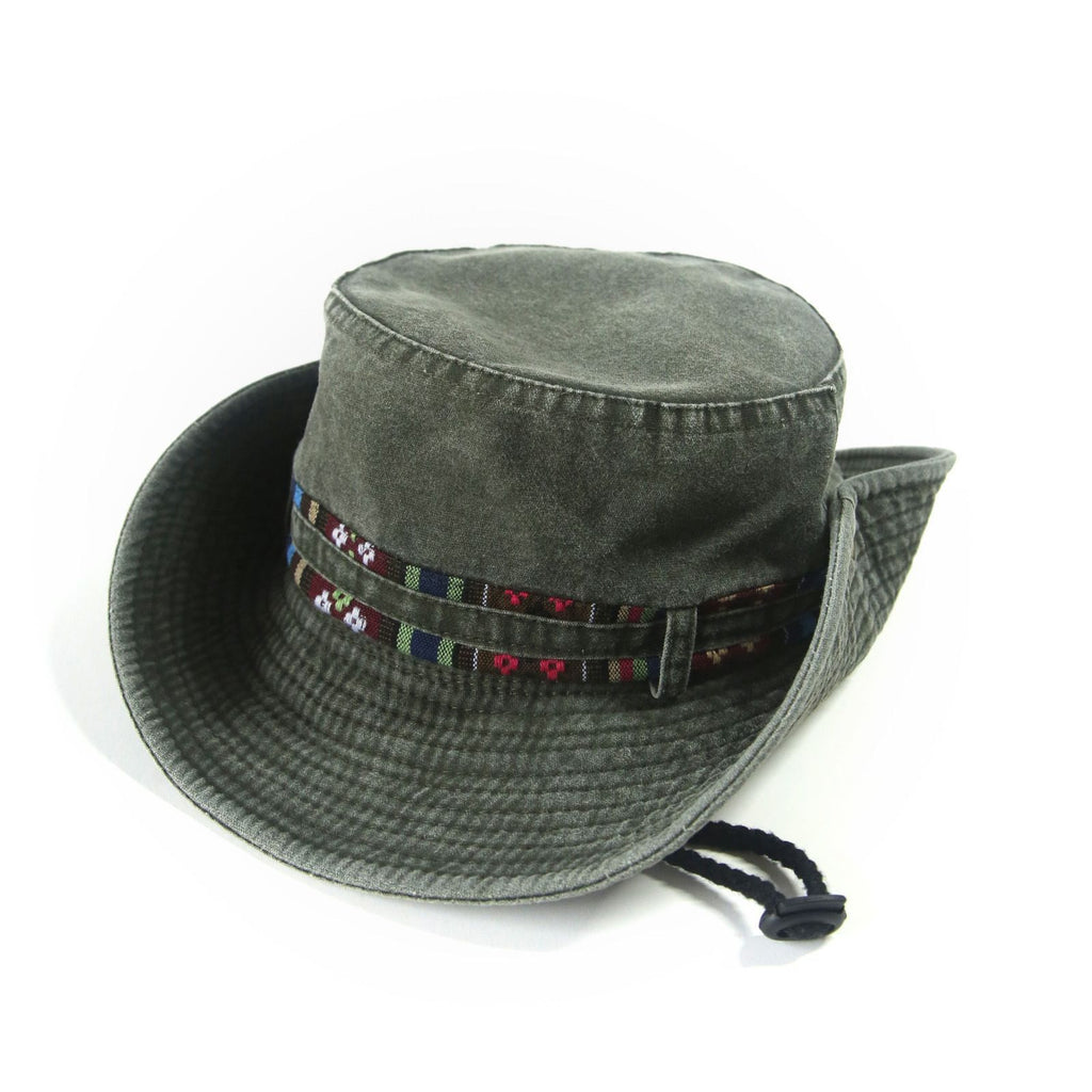 $9.9 hat mystery box Buy one get one free