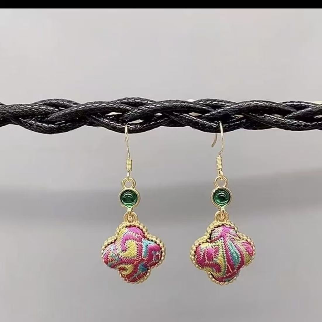 Earrings/Stud earrings
