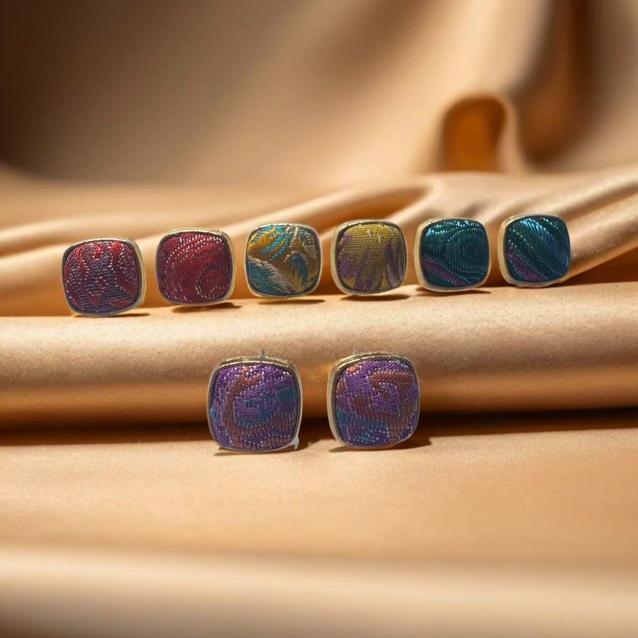 Earrings/Stud earrings