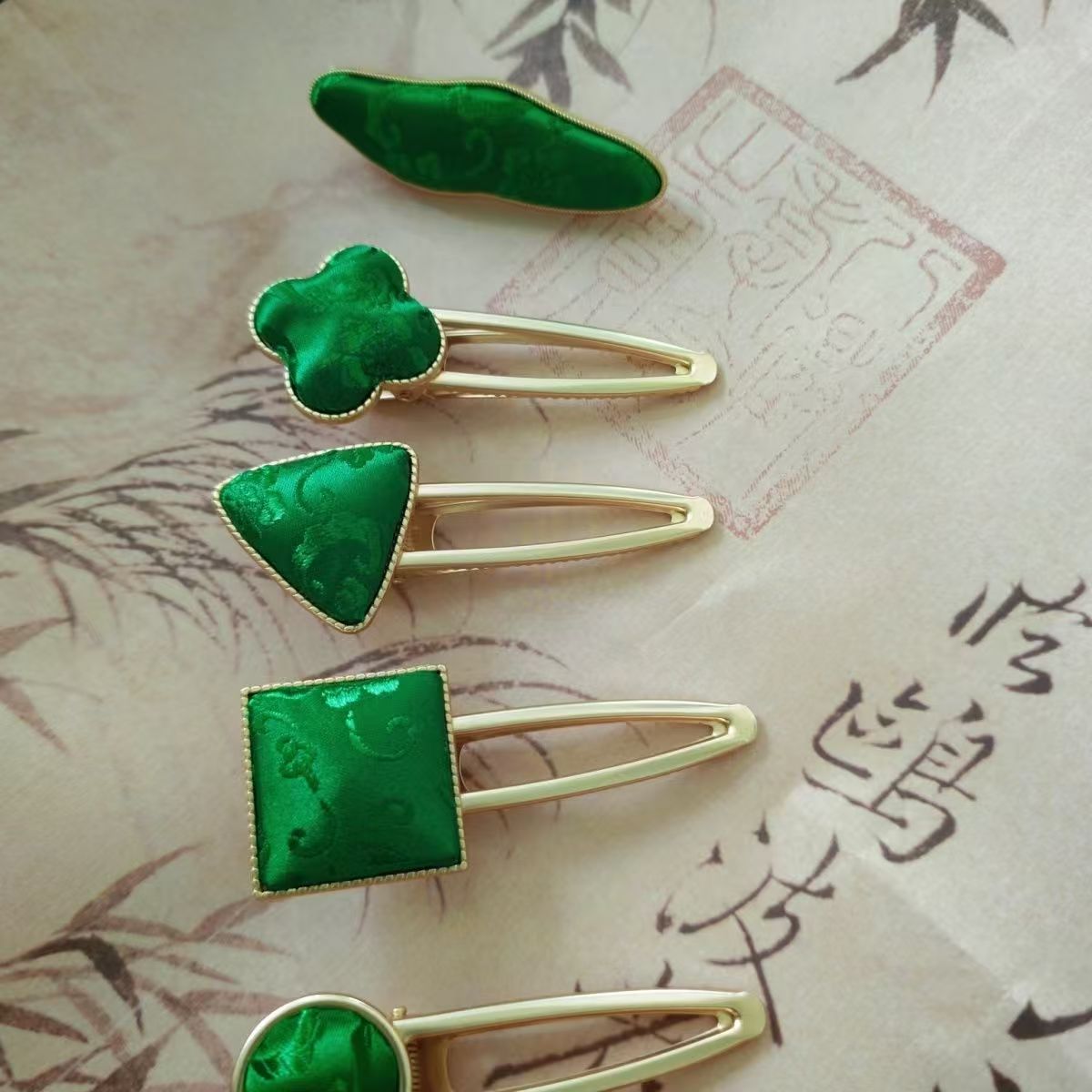 Hair clip / Hair accessory