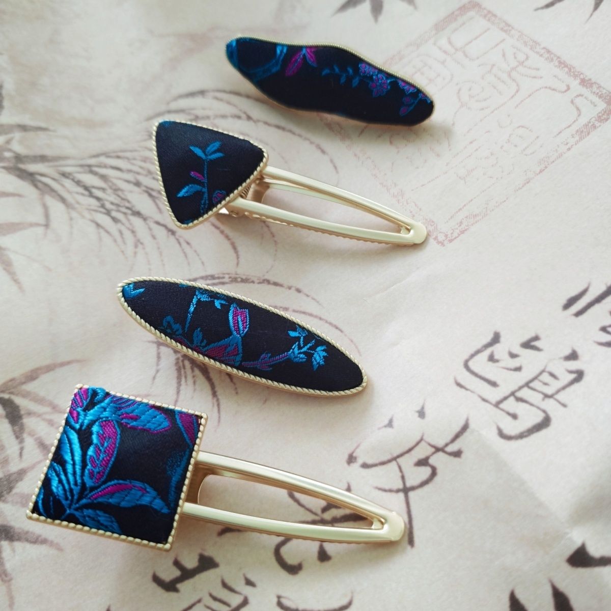 Hair clip / Hair accessory
