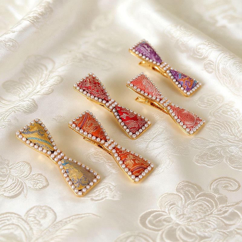 Hair clip / Hair accessory