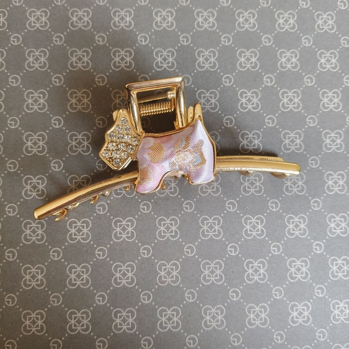 Large hair clip