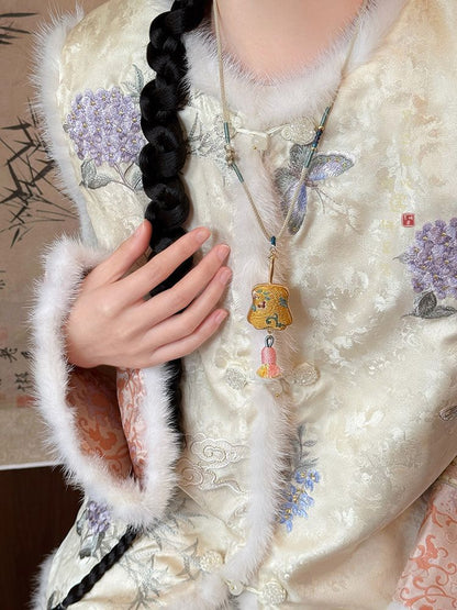 Necklace pendant