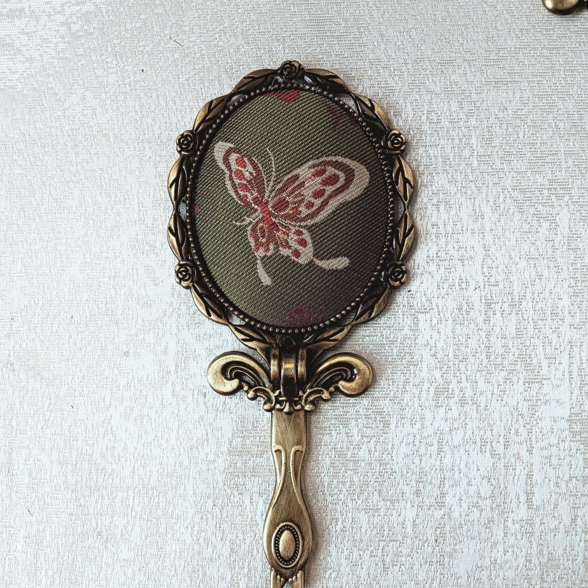 Song brocade small mirror