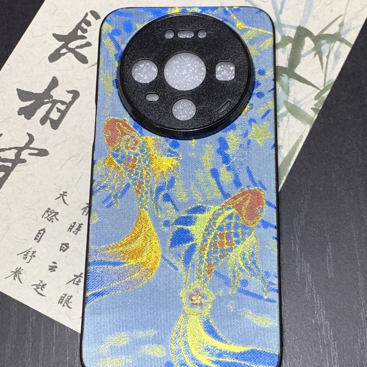 Phone case（Comes with a free phone charm）