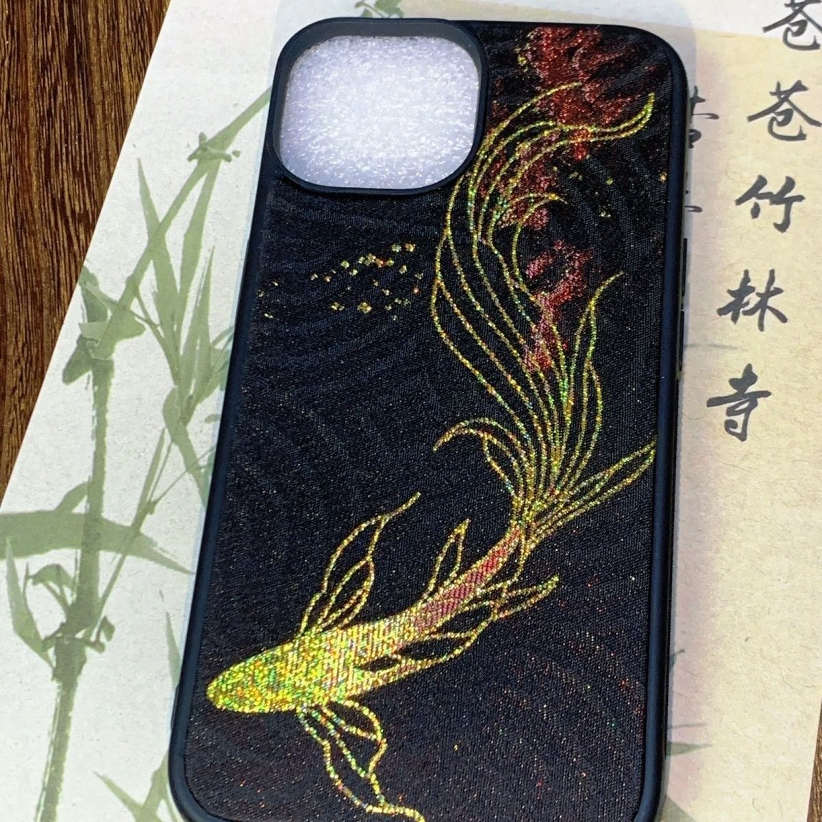 Phone case（Comes with a free phone charm）