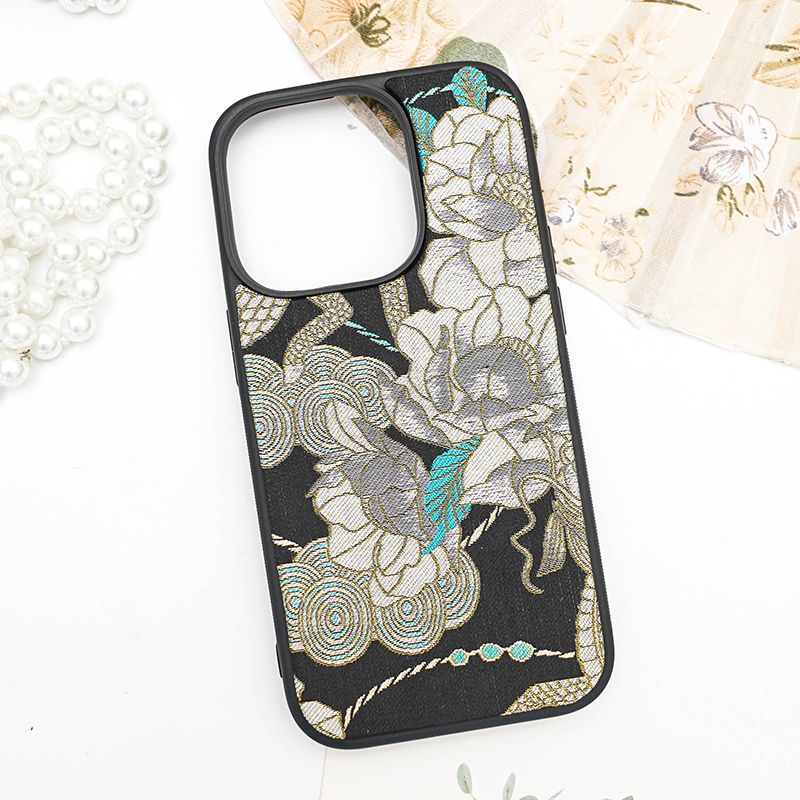 Phone case（Comes with a free phone charm）