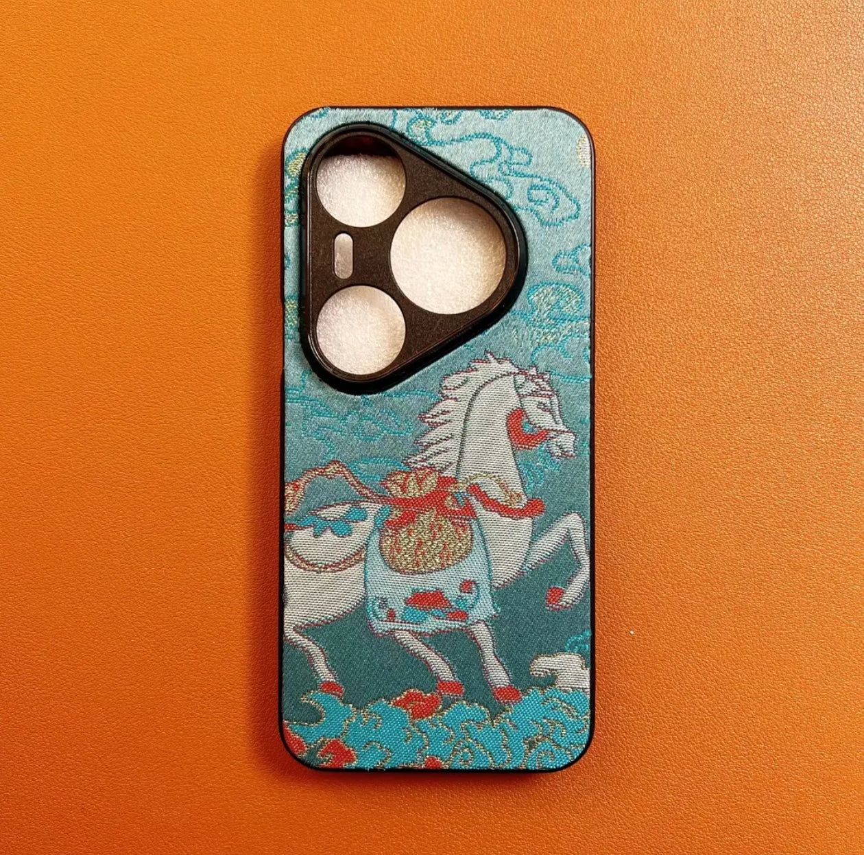 Phone case（Comes with a free phone charm）