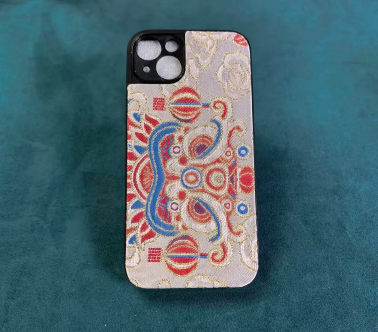 Phone case（Comes with a free phone charm）