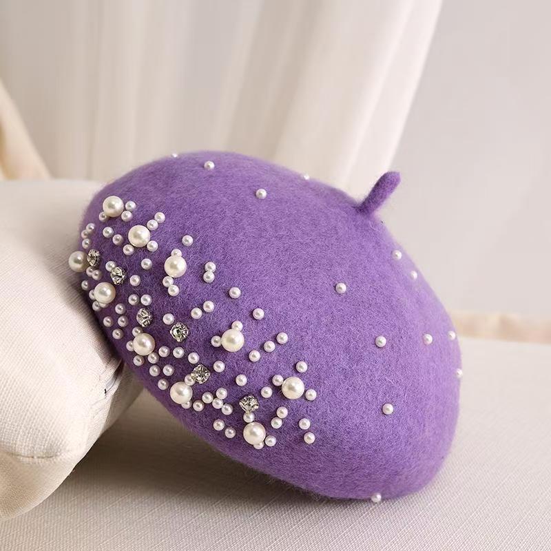 $9.9 hat mystery box Buy one get one free